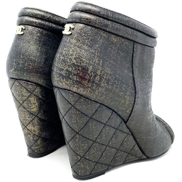 CHANEL GOLD BLACK OPEN TOE SHORT WEDGE BOOTIES SIZE 38.5 / US 7.5 - Picture 11 of 15